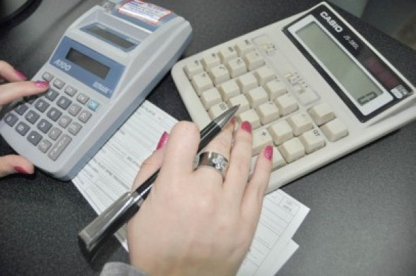 Două femei, cercetate pentru evaziune fiscală